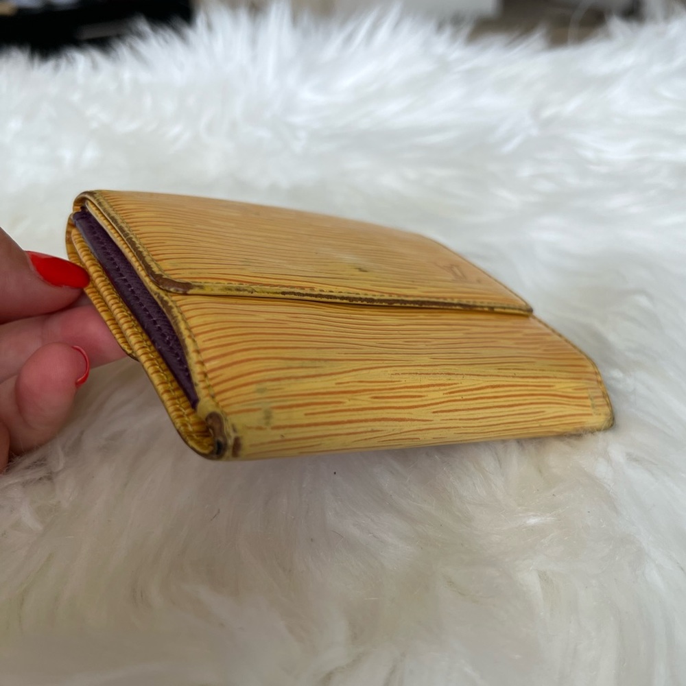 Louis Vuitton Yellow Wallet - Picture 13 of 16
